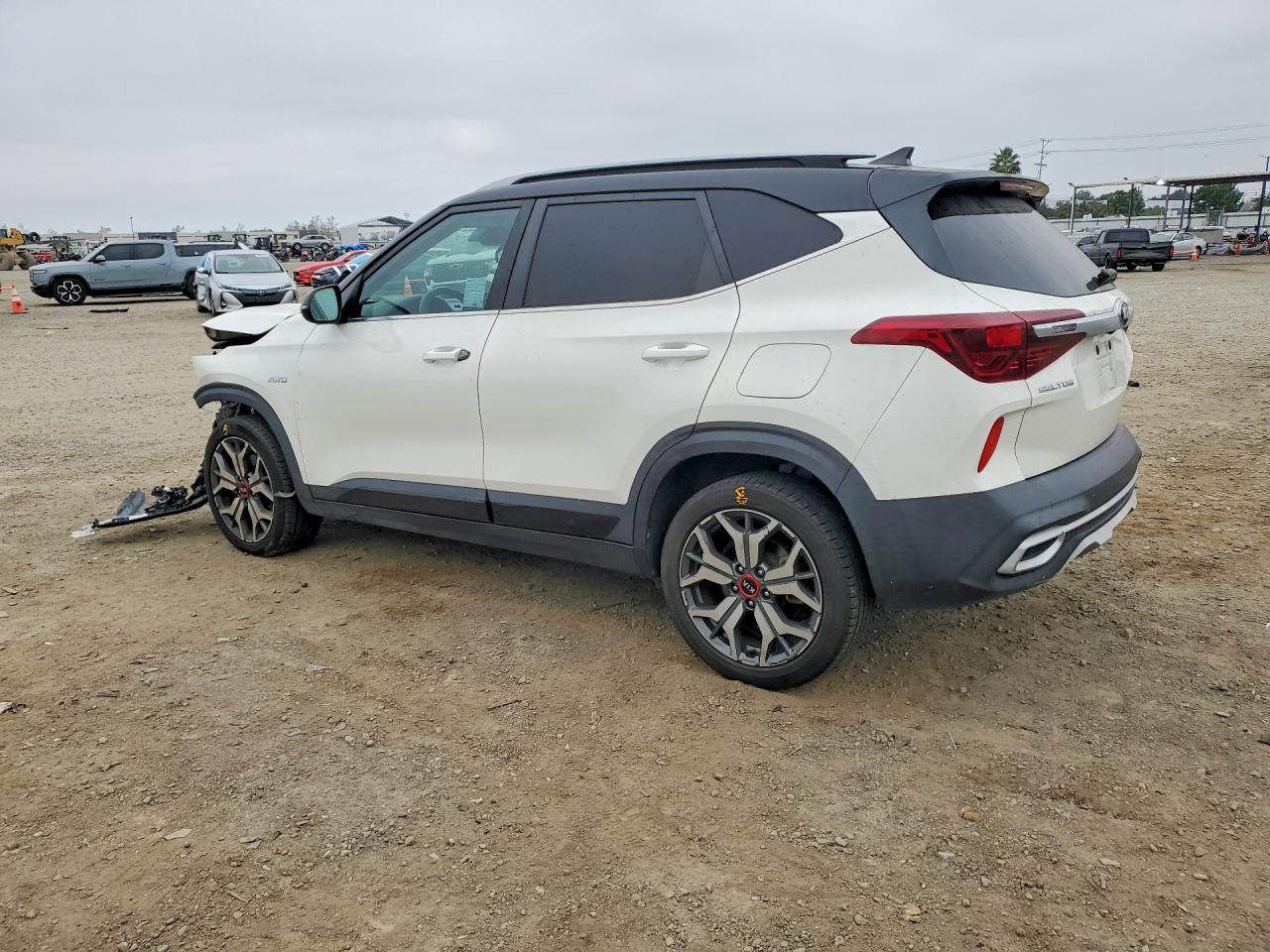 2021 KIA SELTOS S TURBO photo 2