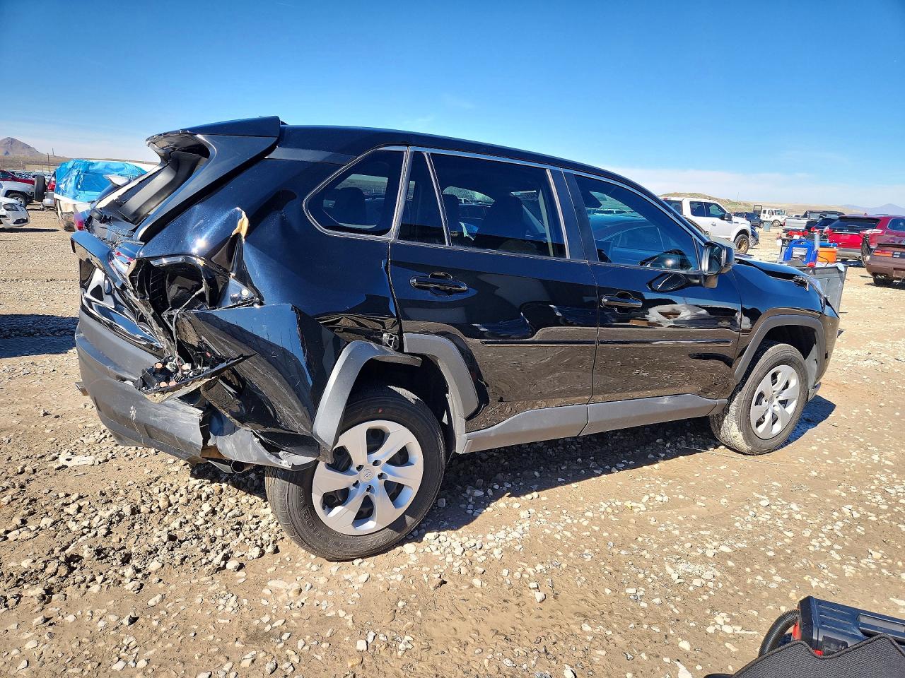 2024 TOYOTA RAV4 LE photo 7