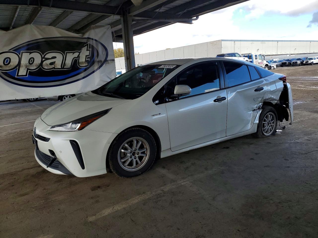 2019 TOYOTA PRIUS