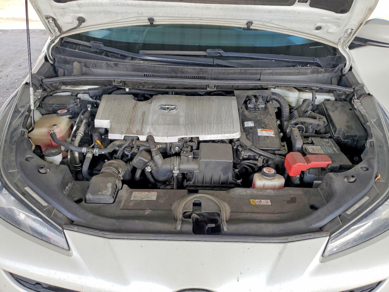 2019 TOYOTA PRIUS LE photo 31