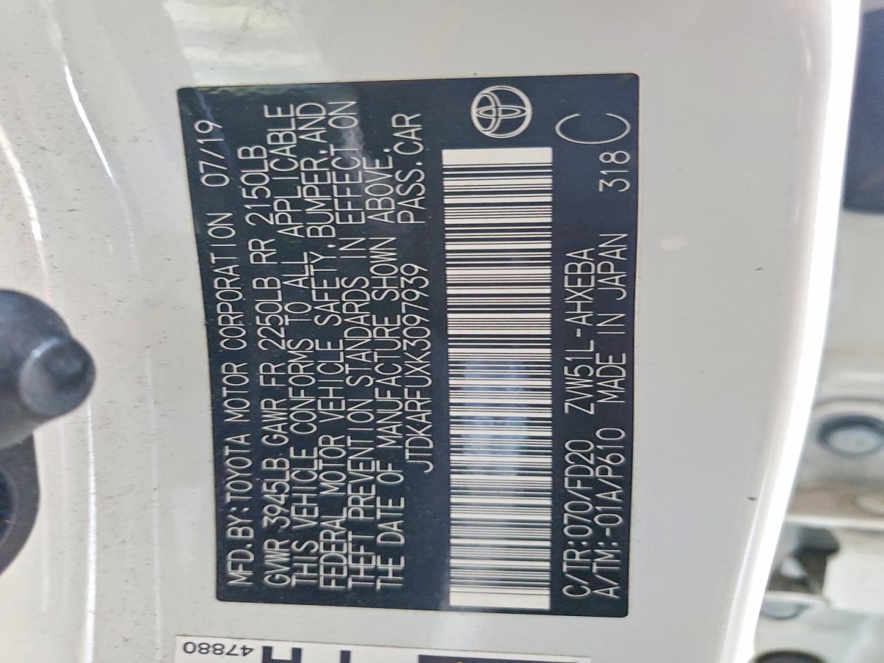 2019 TOYOTA PRIUS LE photo 34