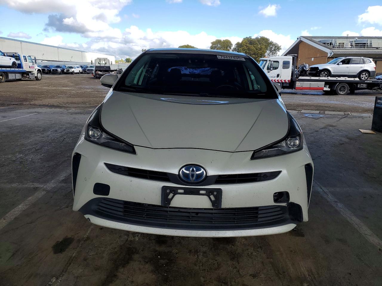 2019 TOYOTA PRIUS LE photo 13