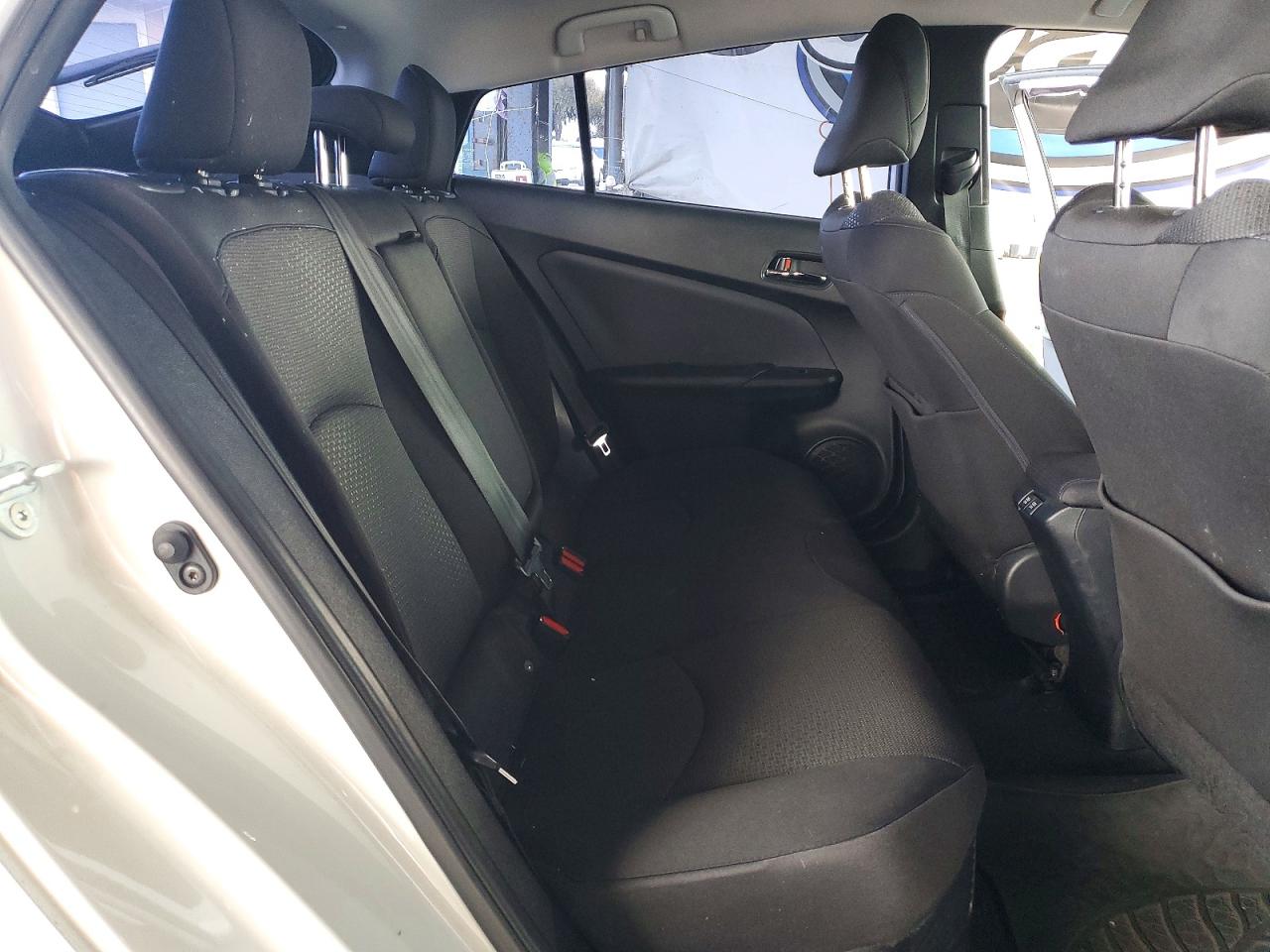 2019 TOYOTA PRIUS LE photo 28