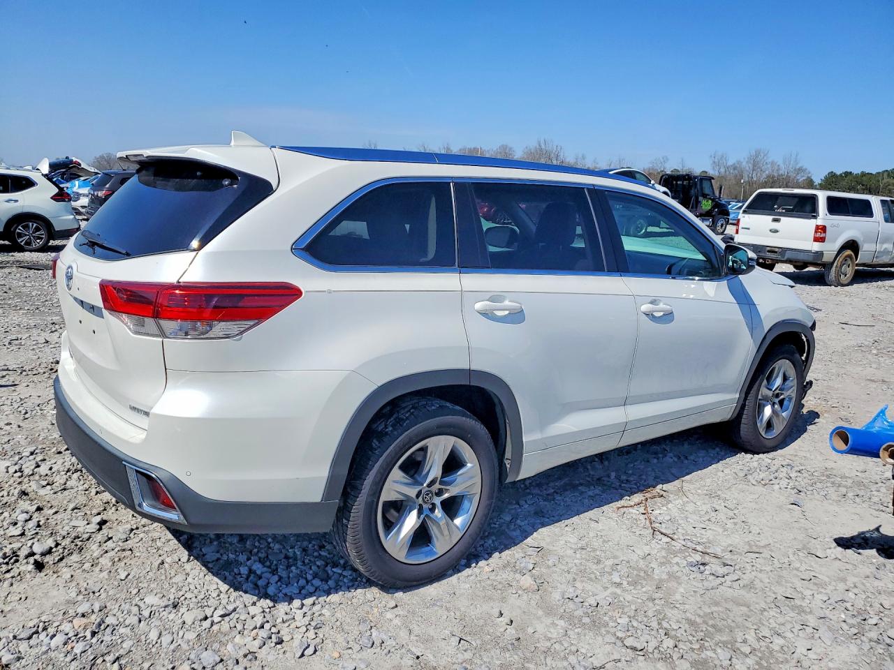2019 TOYOTA HIGHLANDER LIMITED photo 3