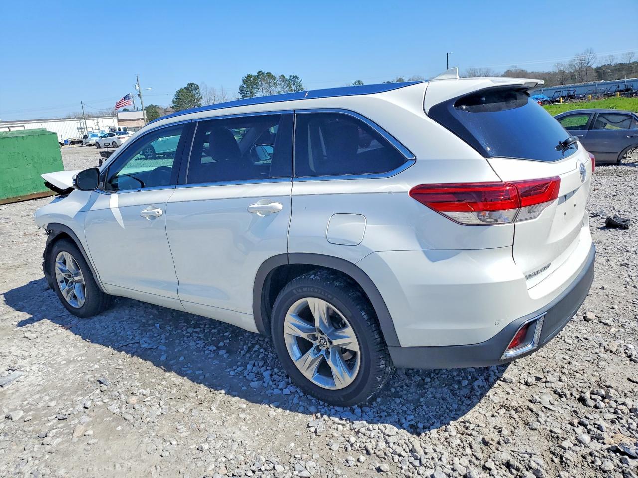 2019 TOYOTA HIGHLANDER LIMITED photo 2