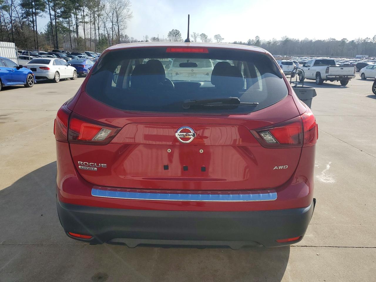 2018 NISSAN ROGUE SPORT S photo 6