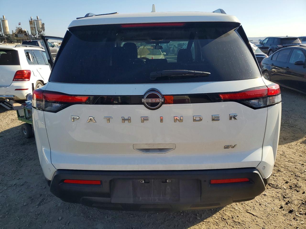 2023 NISSAN PATHFINDER SV photo 11