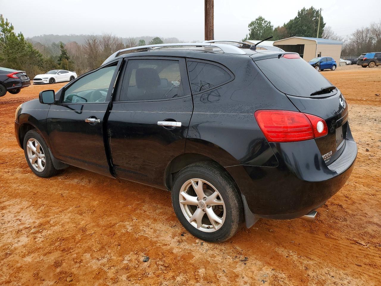 2010 NISSAN ROGUE S photo 3