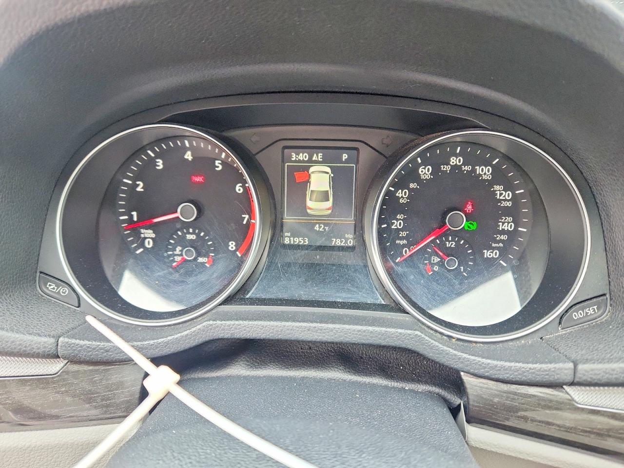 2017 VOLKSWAGEN PASSAT SE photo 9