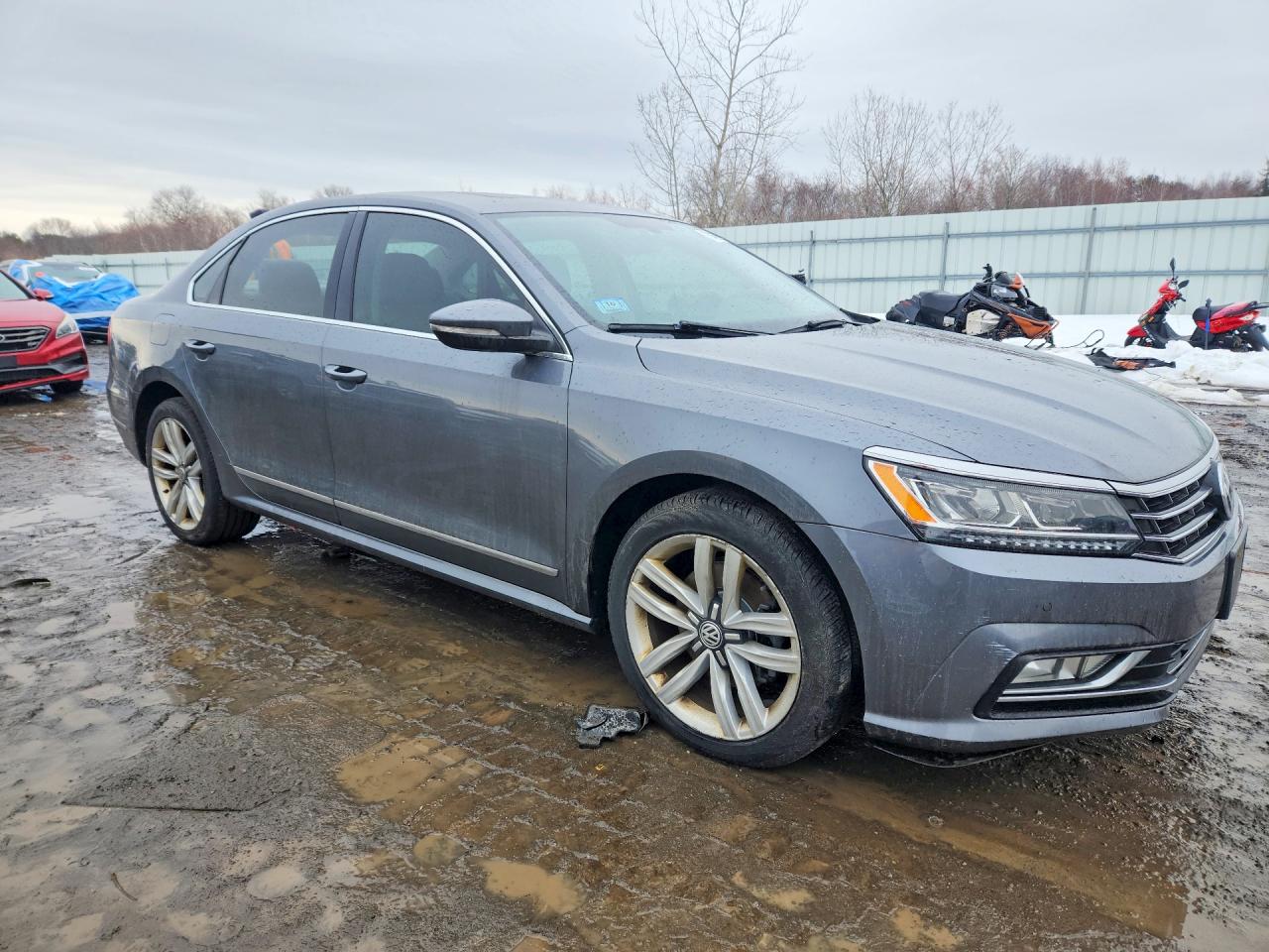 2017 VOLKSWAGEN PASSAT SE photo 4