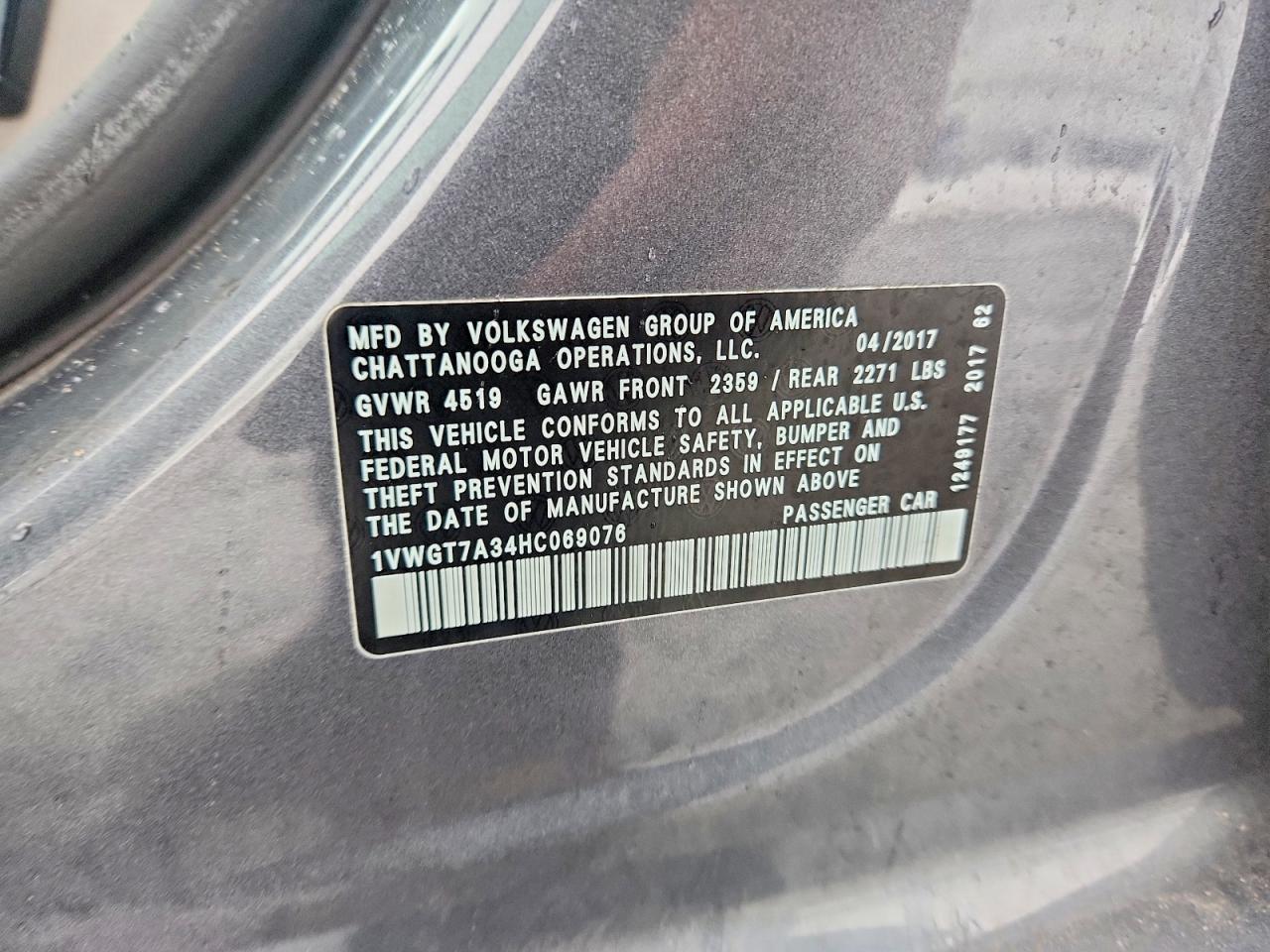 2017 VOLKSWAGEN PASSAT SE photo 12