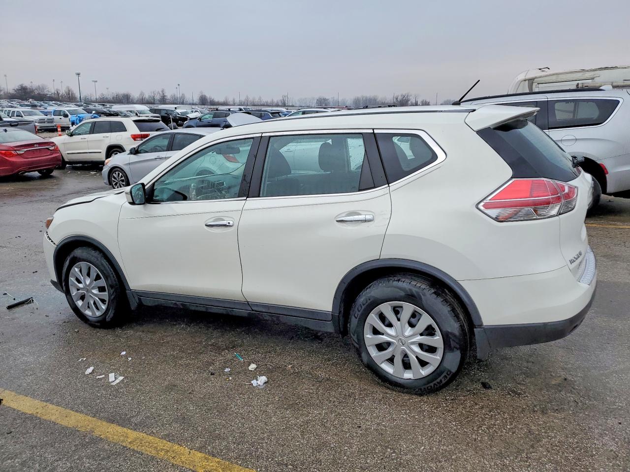 2014 NISSAN ROGUE S photo 3