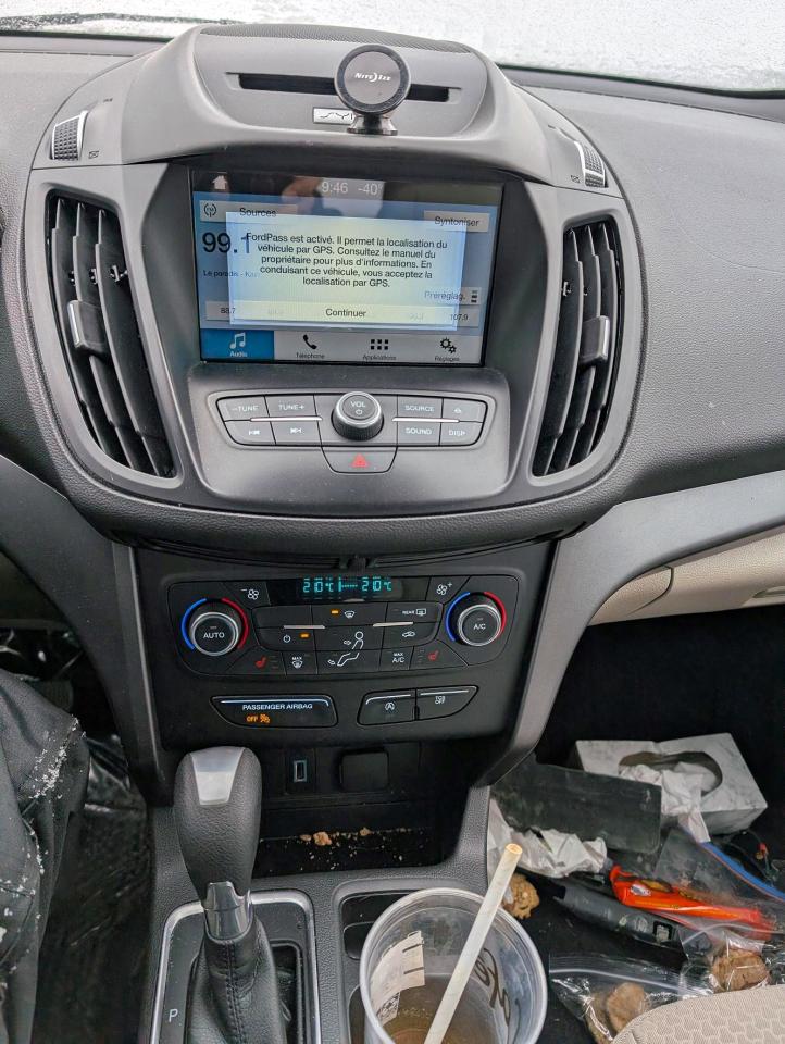 2017 FORD ESCAPE SE photo 22