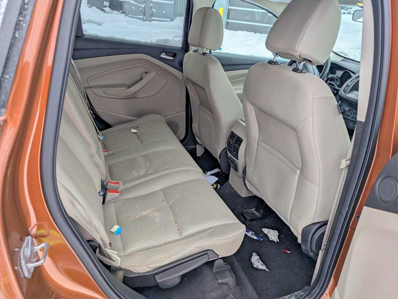 2017 FORD ESCAPE SE photo 28