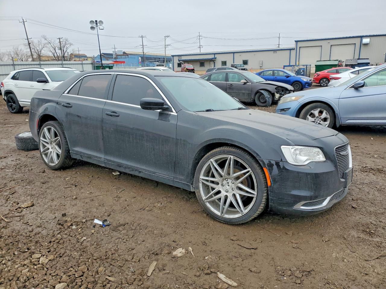 2015 CHRYSLER 300 LIMITED photo 4