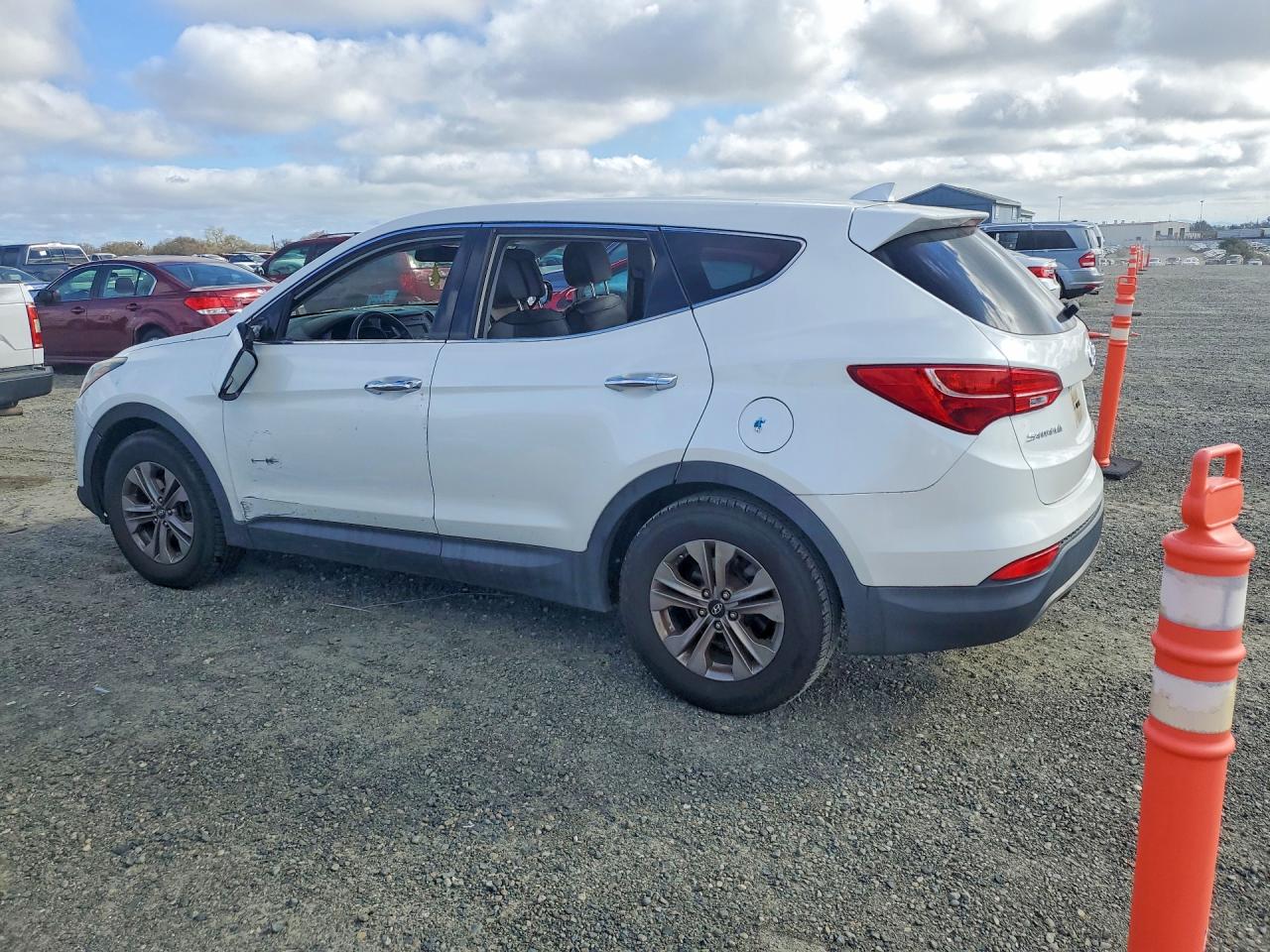 2015 HYUNDAI SANTA FE SPORT 2.4L photo 4