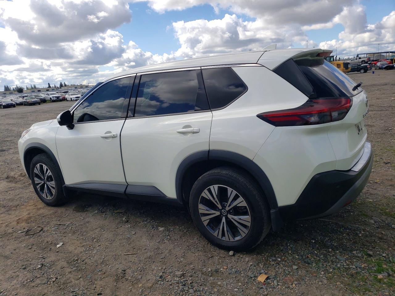 2021 NISSAN ROGUE SV photo 3