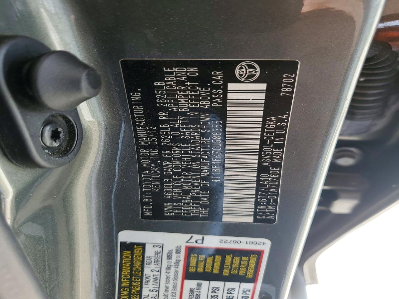 2012 TOYOTA CAMRY XLE photo 34