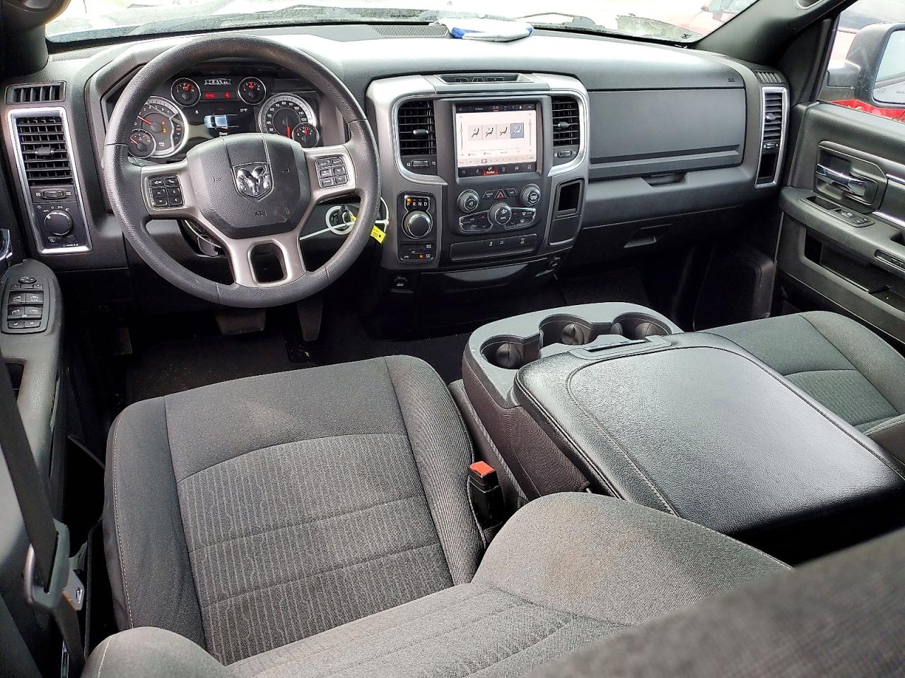 2022 RAM 1500 CLASSIC SLT photo 22