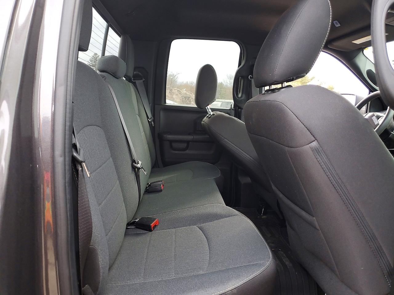 2022 RAM 1500 CLASSIC SLT photo 28