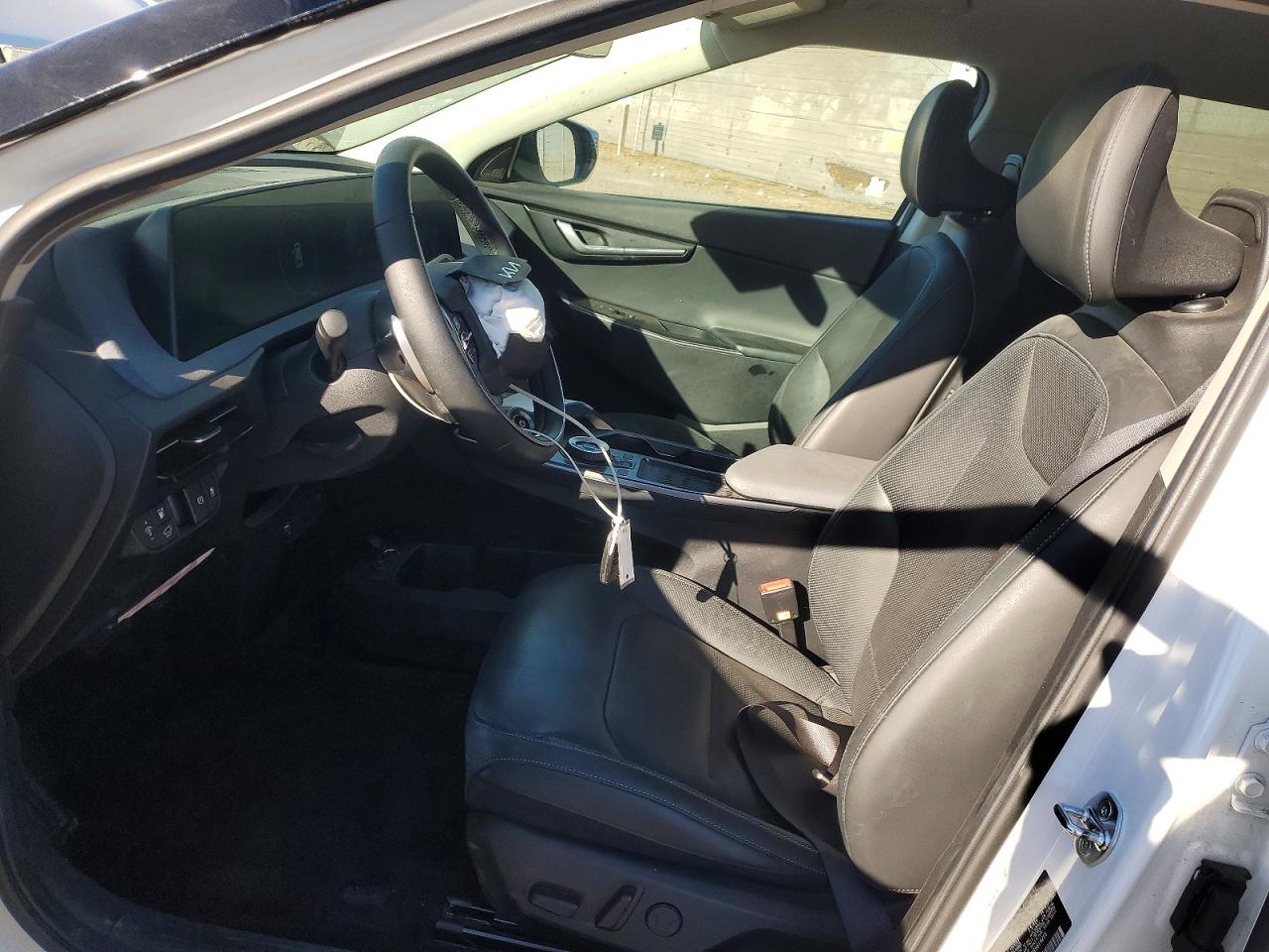 2024 KIA EV6 WIND photo 19