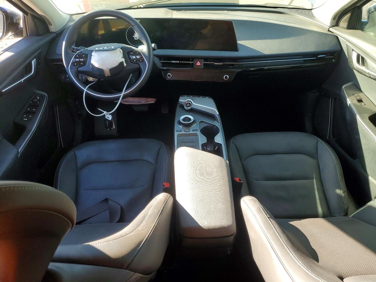 2024 KIA EV6 WIND photo 22