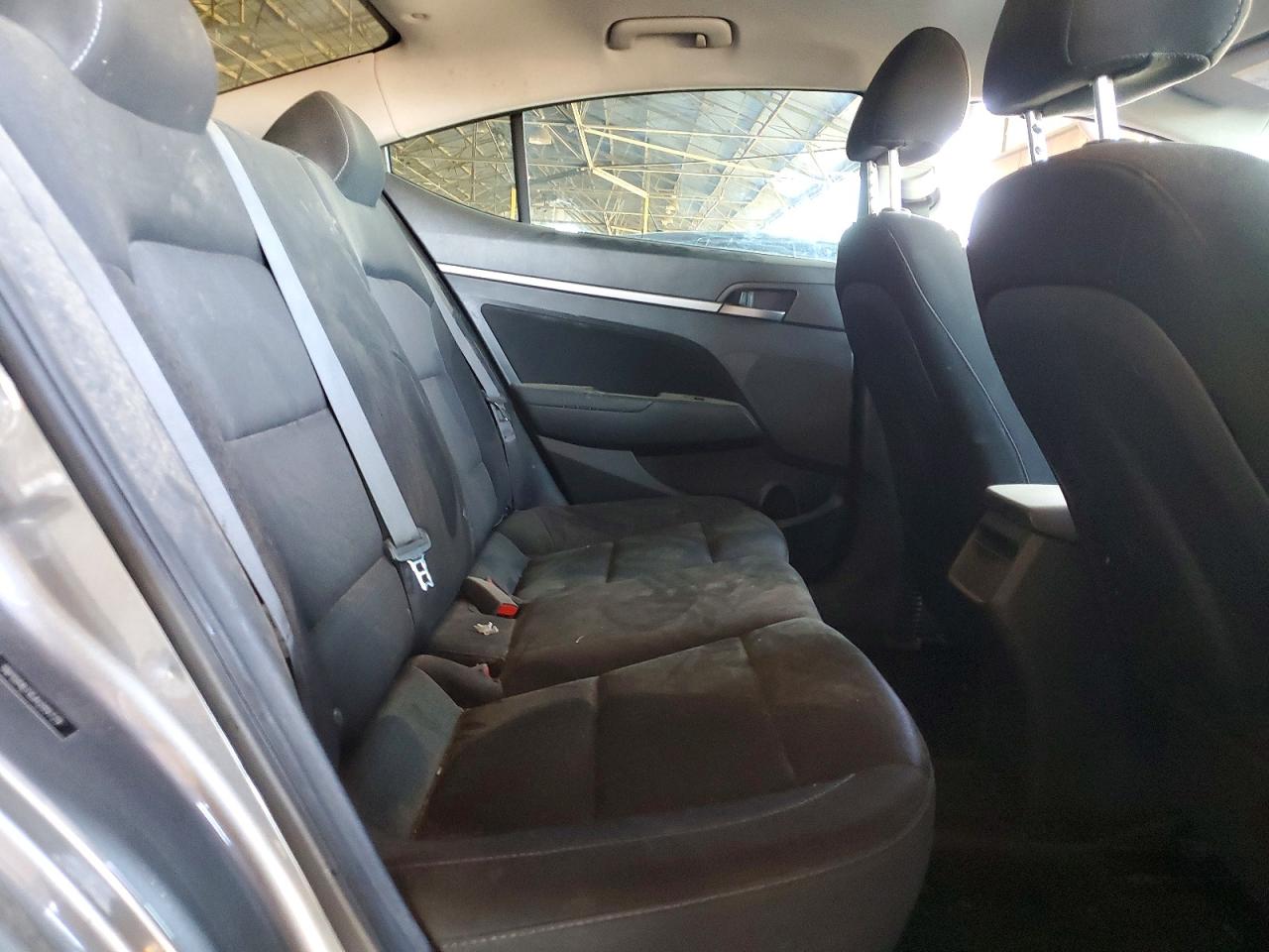 2018 HYUNDAI ELANTRA SEL photo 10