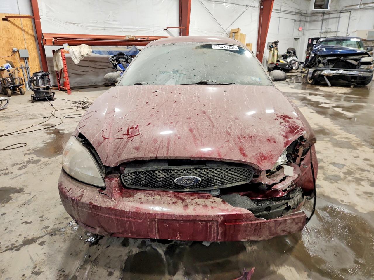 2004 FORD TAURUS photo 13
