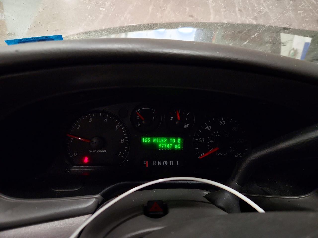 2004 FORD TAURUS photo 25