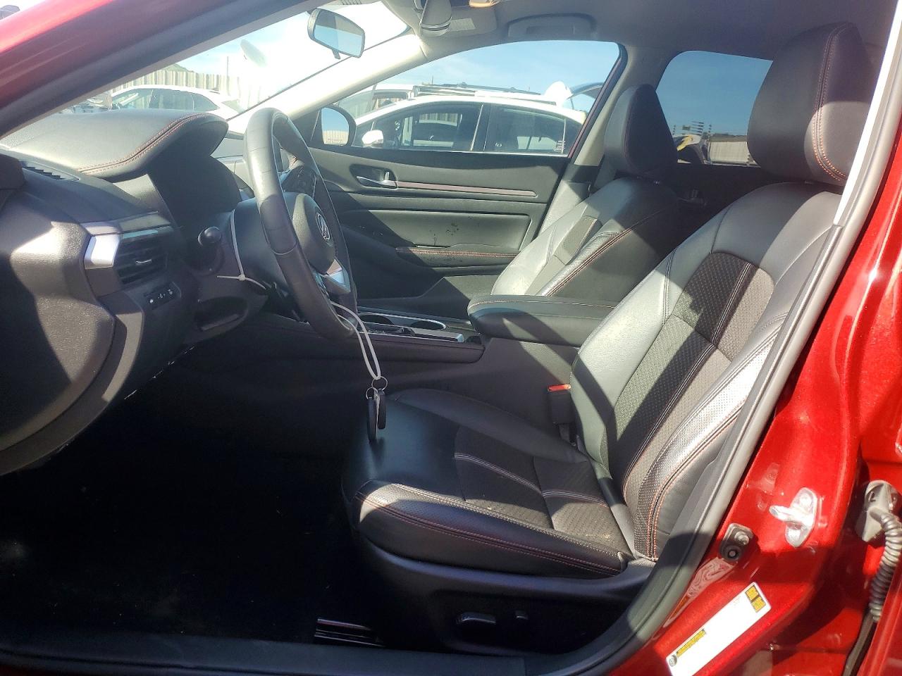 2024 NISSAN ALTIMA 2.5 SR photo 7