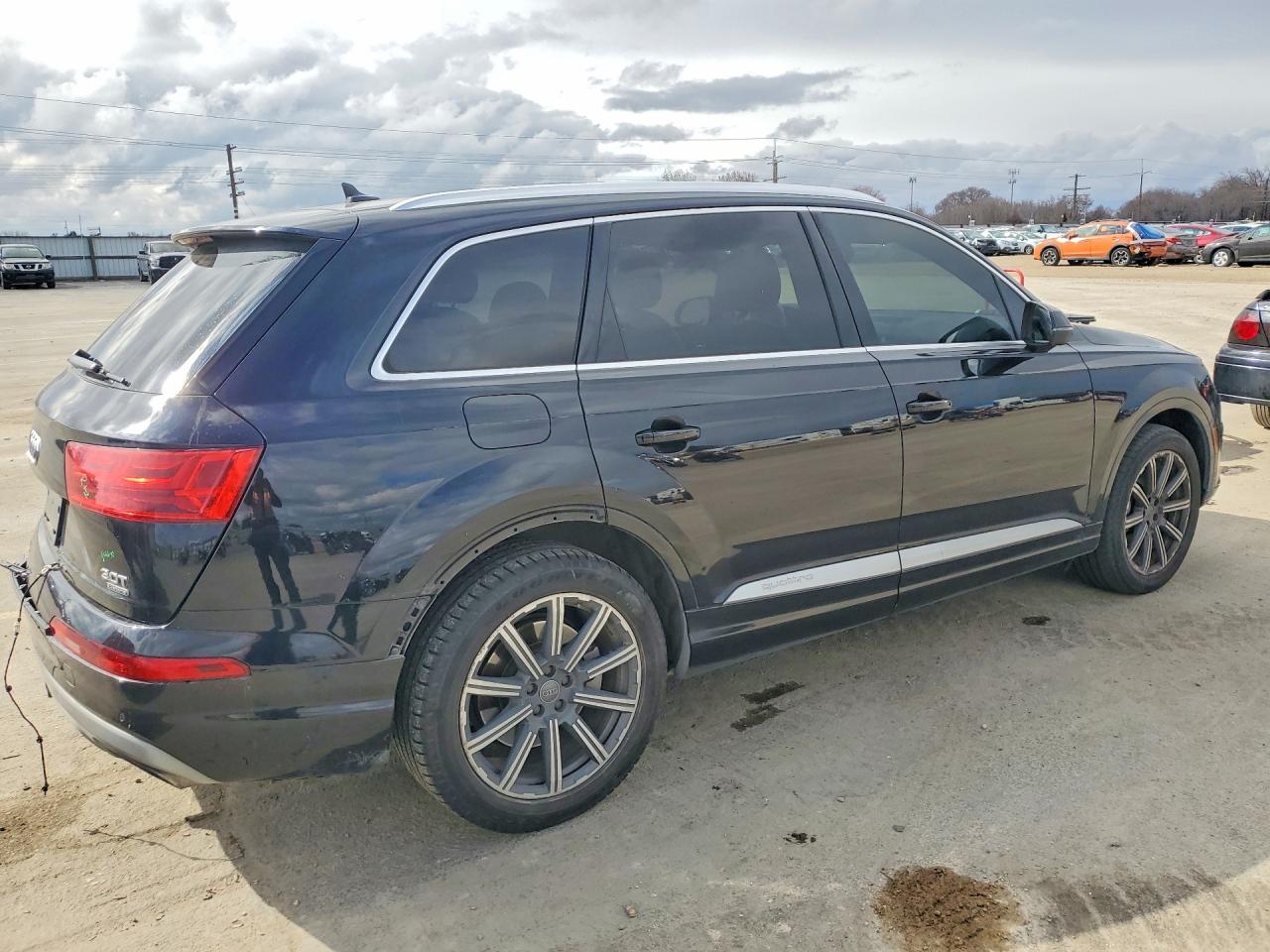 2017 AUDI Q7 photo 3