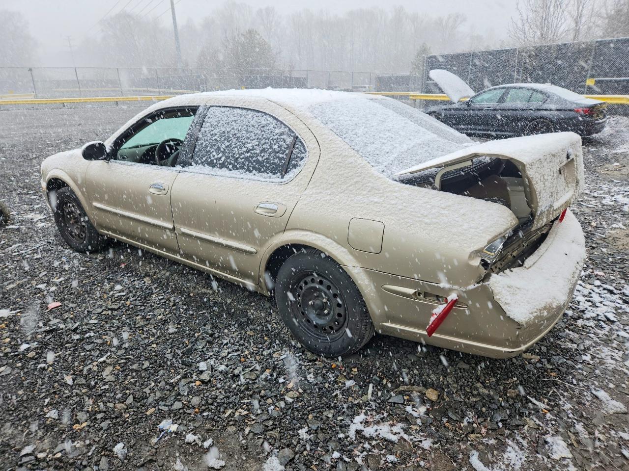 2000 NISSAN MAXIMA GXE photo 3