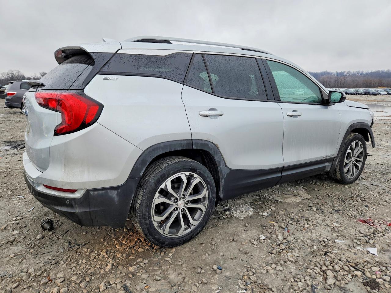 2020 GMC TERRAIN SLT photo 3