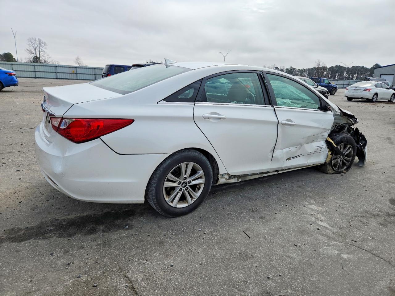 2012 HYUNDAI SONATA GLS photo 5
