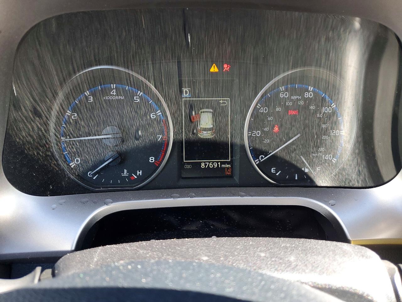 2018 TOYOTA RAV4 LE photo 25