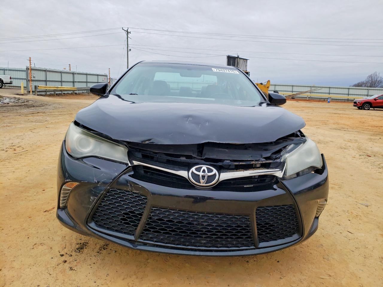 2016 TOYOTA CAMRY SE photo 9