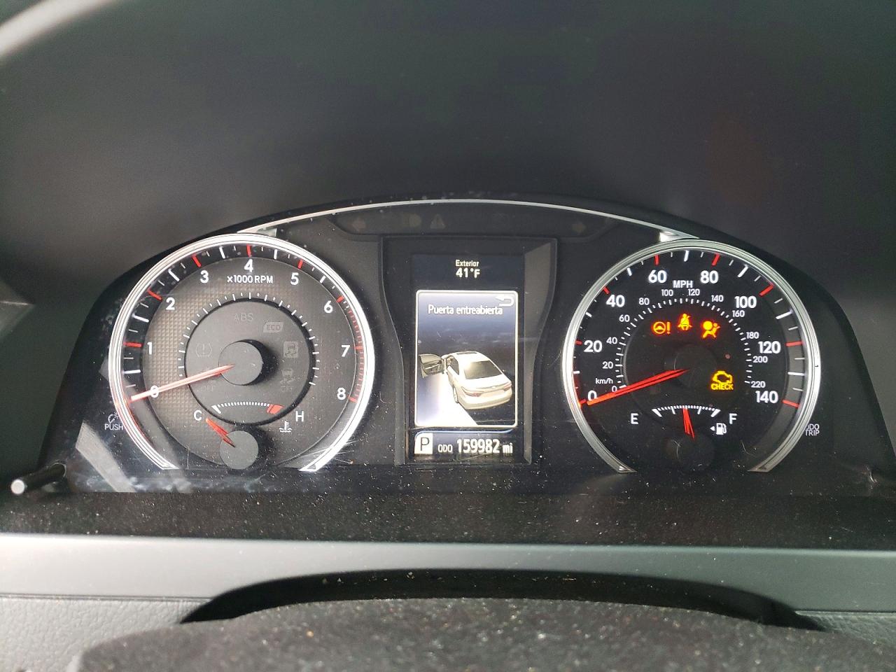 2016 TOYOTA CAMRY SE photo 17