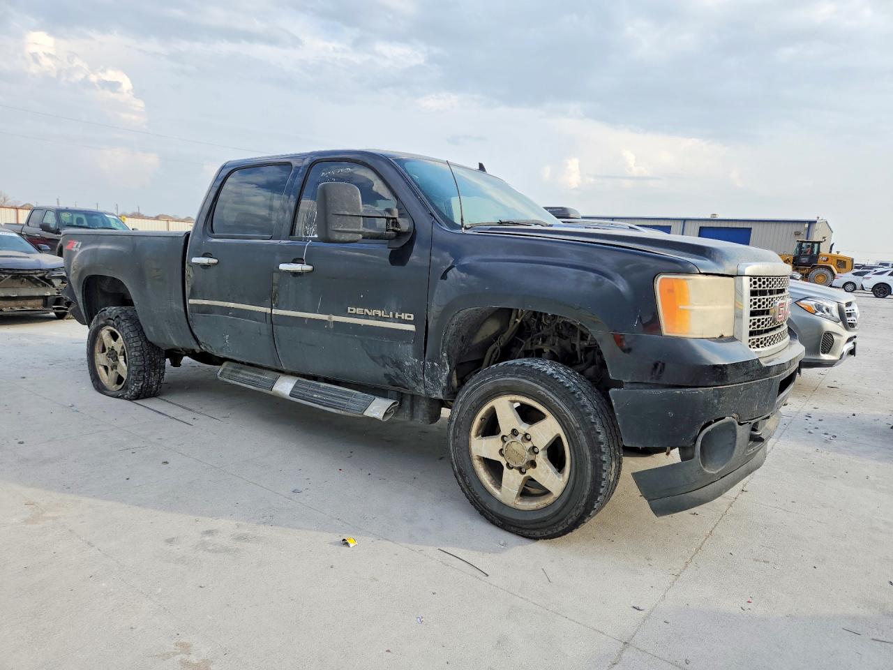2012 GMC SIERRA K2500 DENALI photo 7
