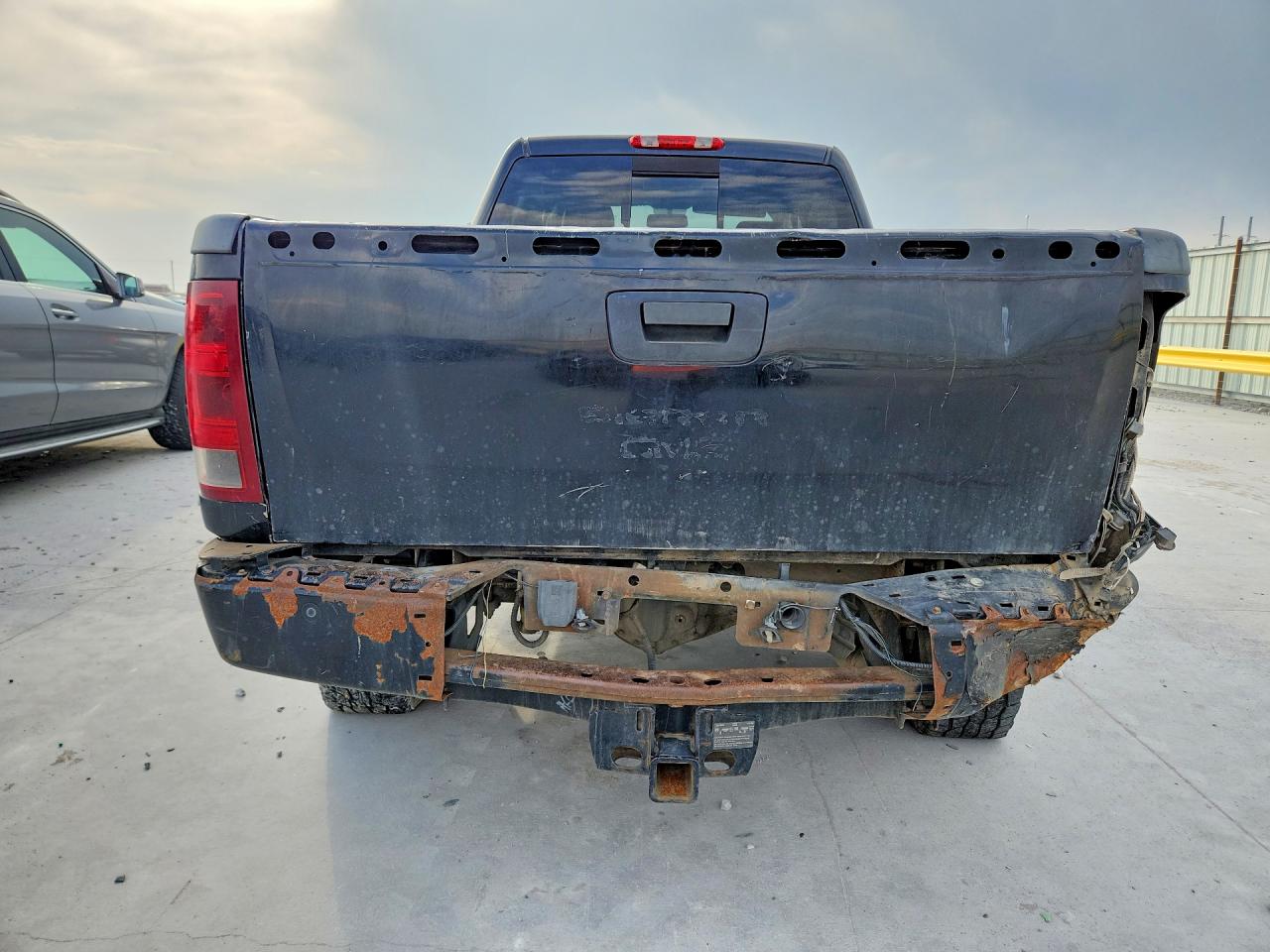 2012 GMC SIERRA K2500 DENALI photo 11