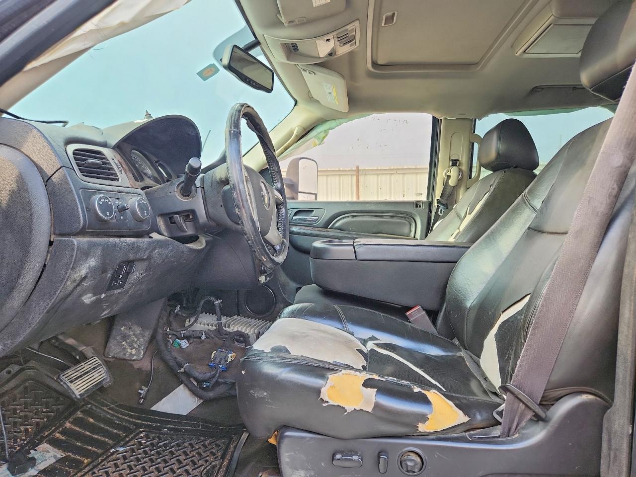 2012 GMC SIERRA K2500 DENALI photo 13