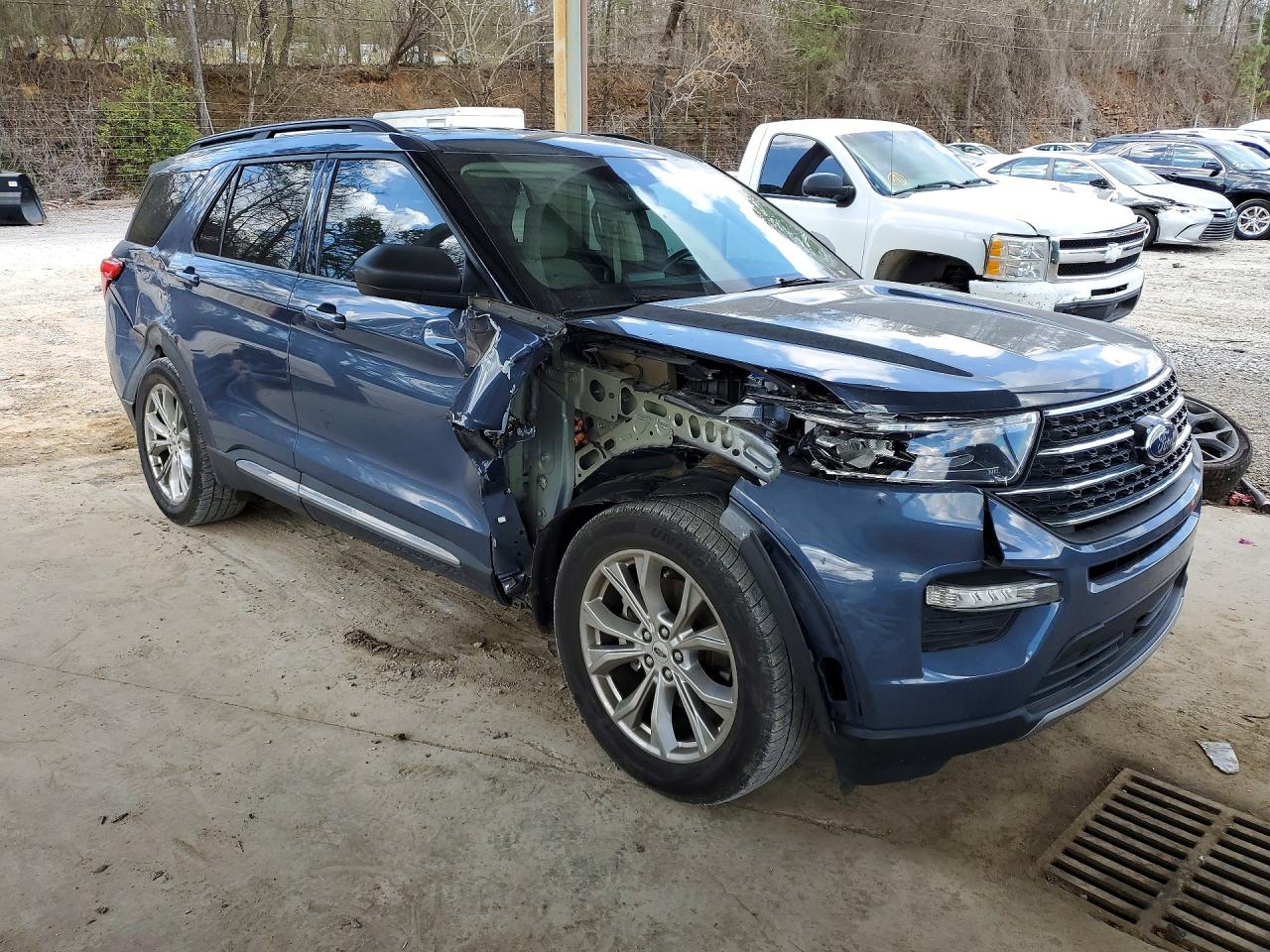 2021 FORD EXPLORER XLT photo 4