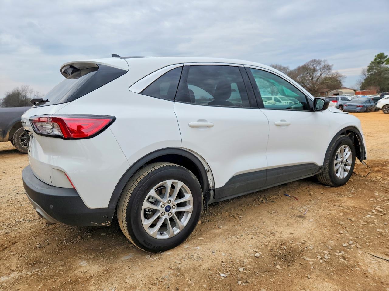 2022 FORD ESCAPE SE photo 5