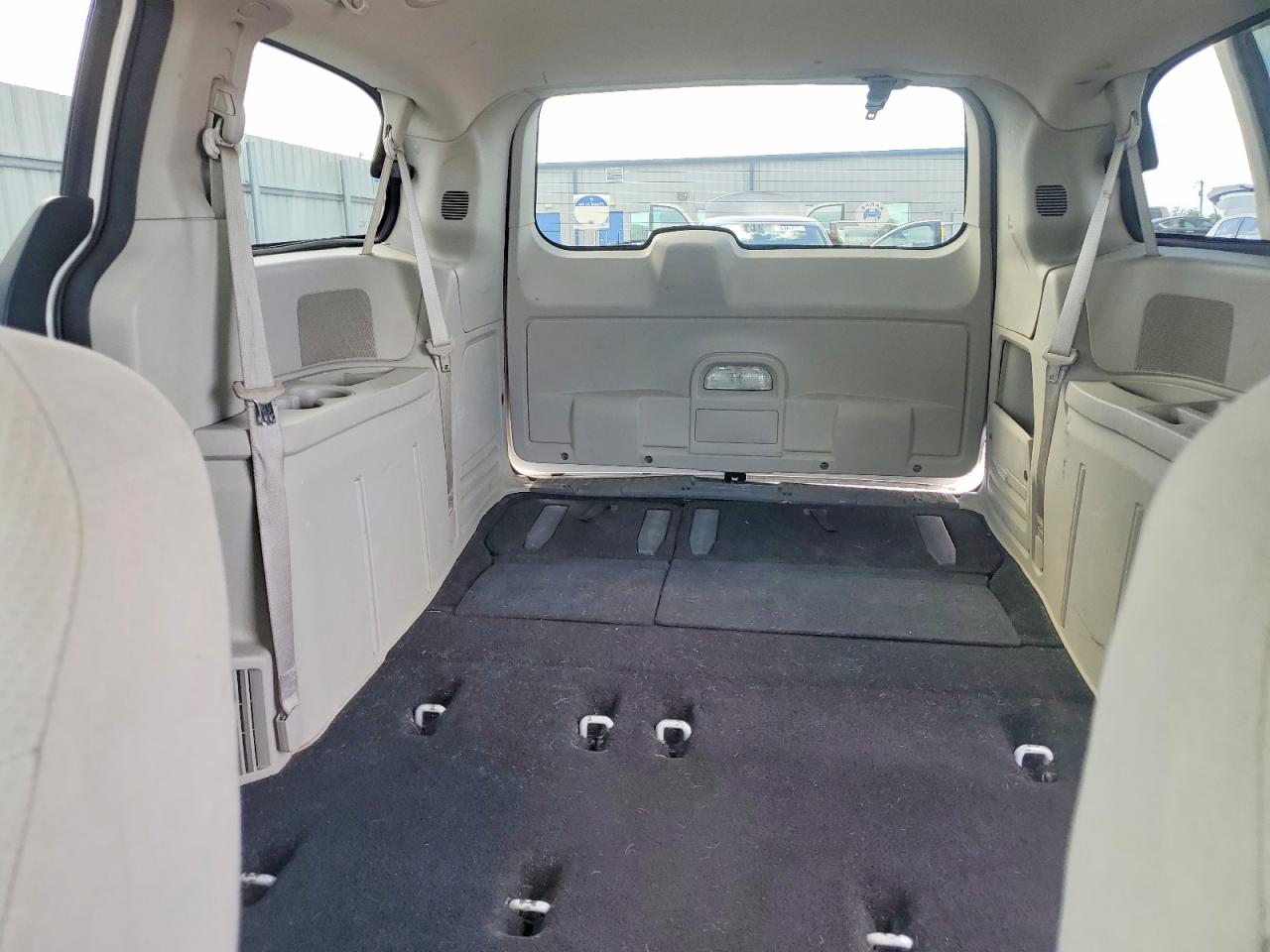 2011 DODGE GRAND CARAVAN EXPRESS photo 10