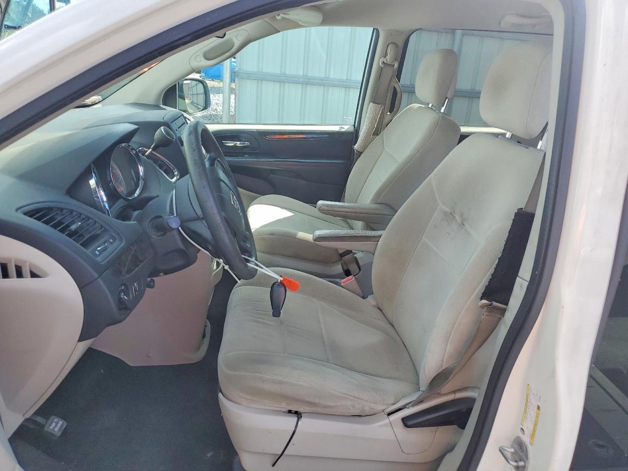 2011 DODGE GRAND CARAVAN EXPRESS photo 7