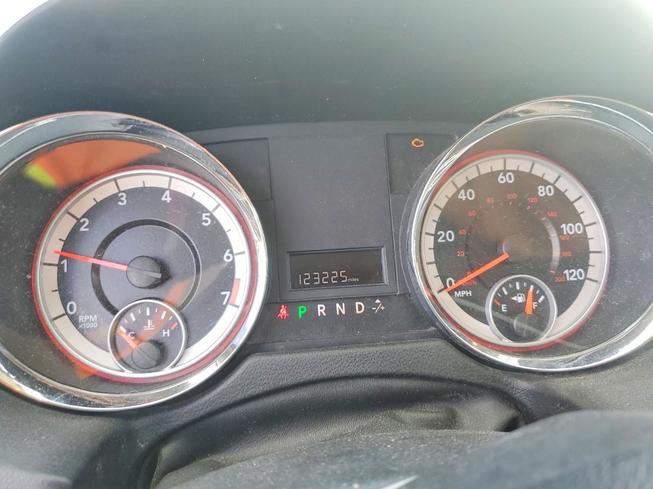 2011 DODGE GRAND CARAVAN EXPRESS photo 9