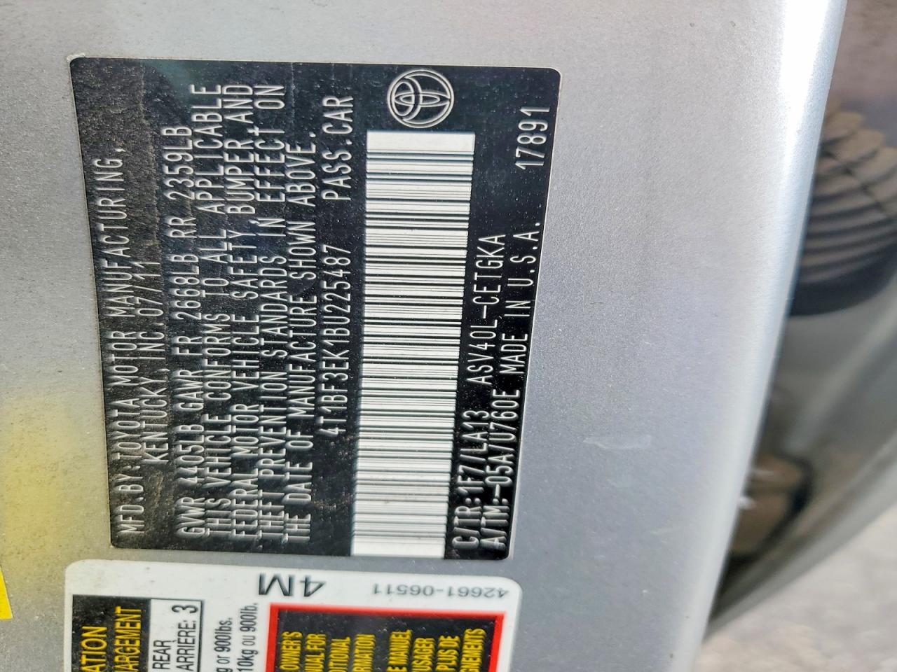 2011 TOYOTA CAMRY XLE photo 13
