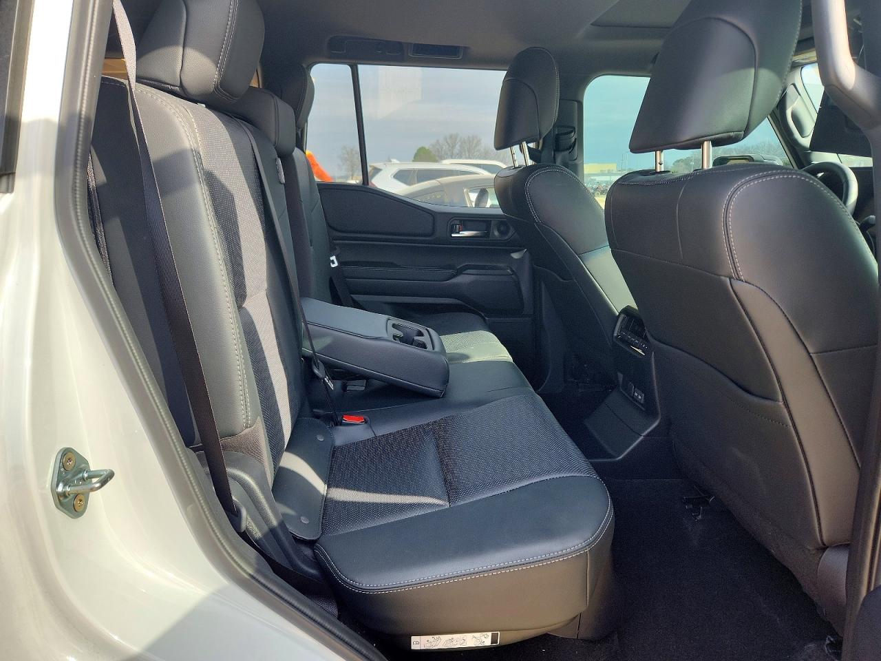 2025 TOYOTA LAND CRUISER BASE photo 11