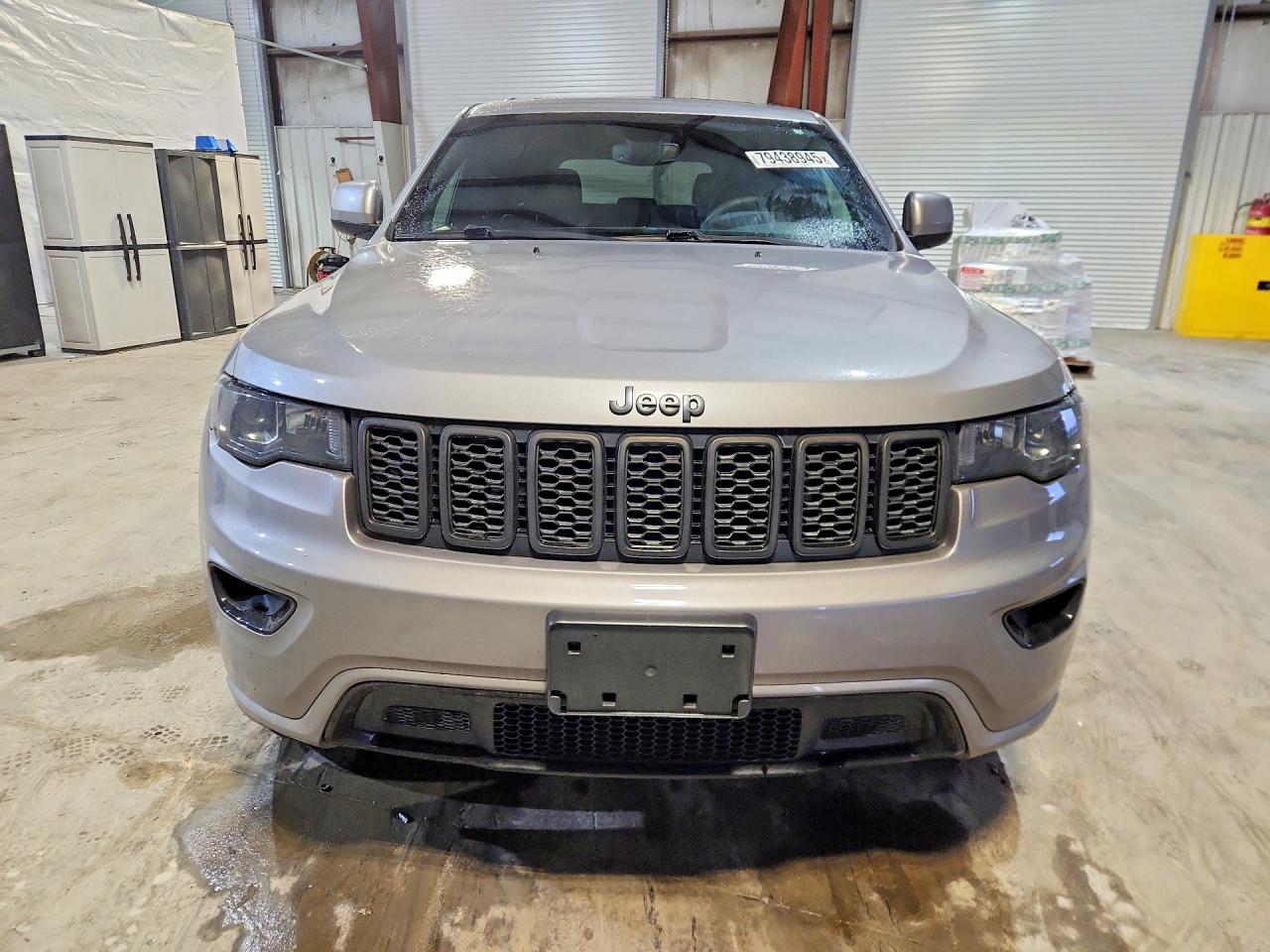 2019 JEEP GRAND CHEROKEE LAREDO photo 5