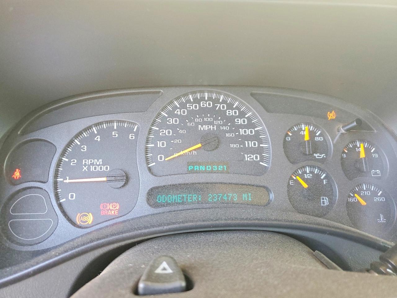 2004 CHEVROLET SUBURBAN C1500 photo 17