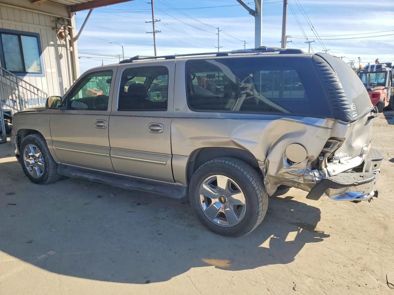 2004 CHEVROLET SUBURBAN C1500 photo 3